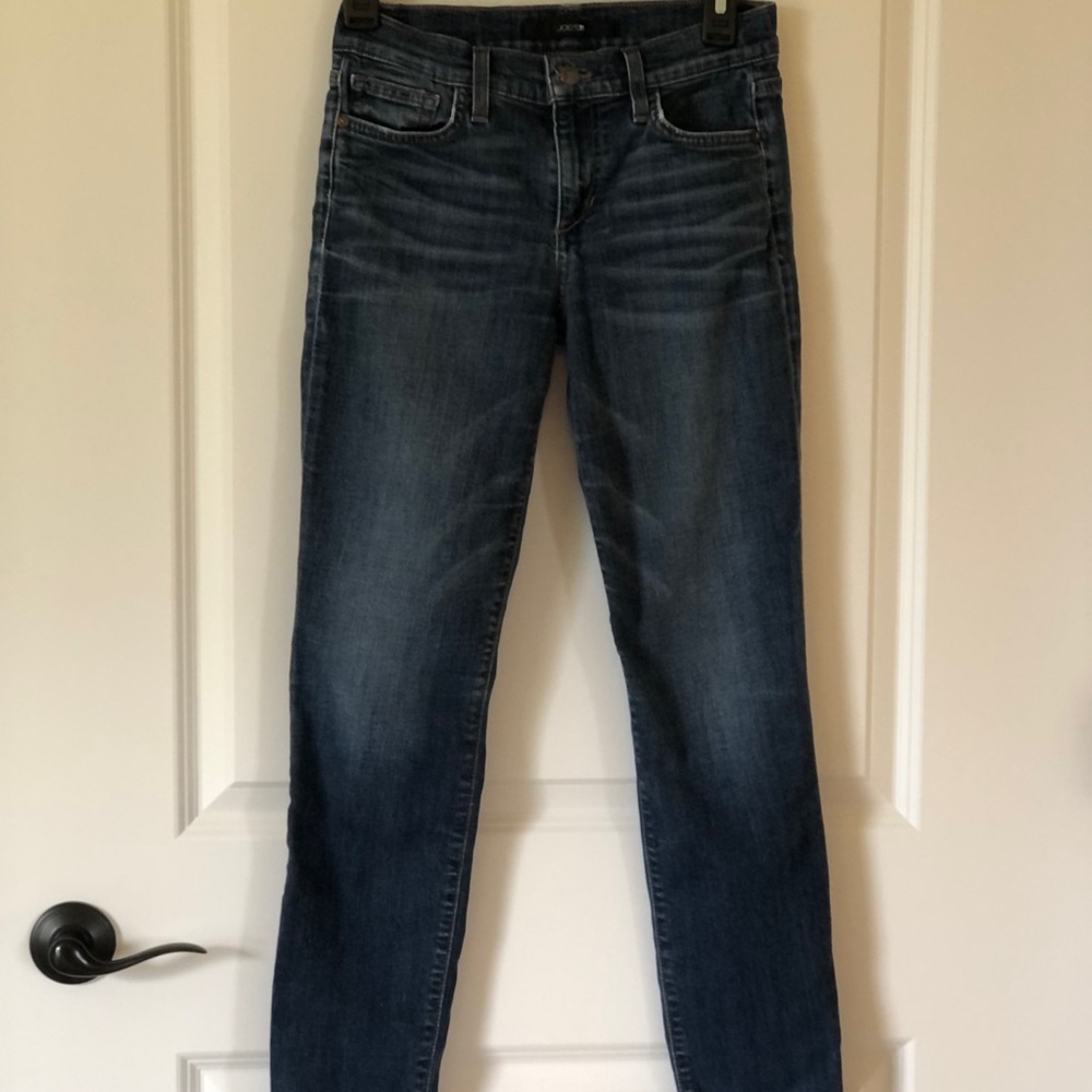 Joe’s B Jeans. Straight Leg. Size 26 Waist. Worn but Good Condition!!!